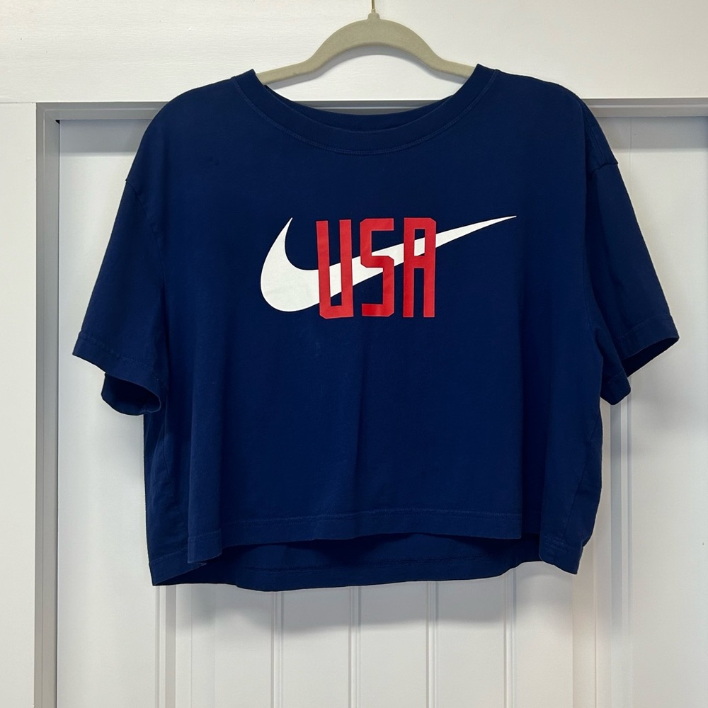 Nike Cropped USA Tee Shirt Size L Woman’s 100% Cotton Navy Red White Swoosh